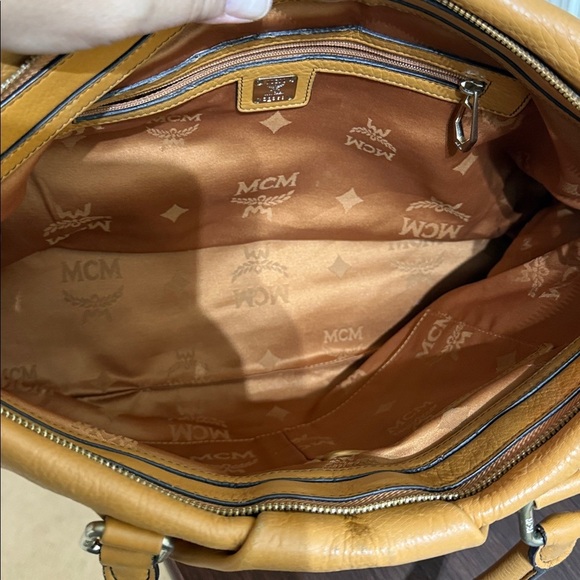 MCM Imprente Tote Bag - Picture 4 of 5